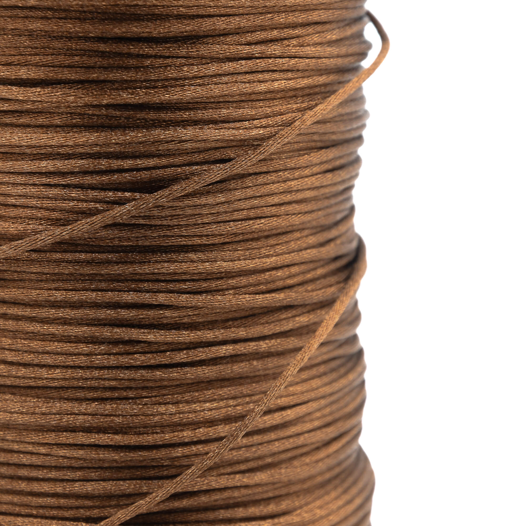 Bruin satijndraad van 1,5 mm dik