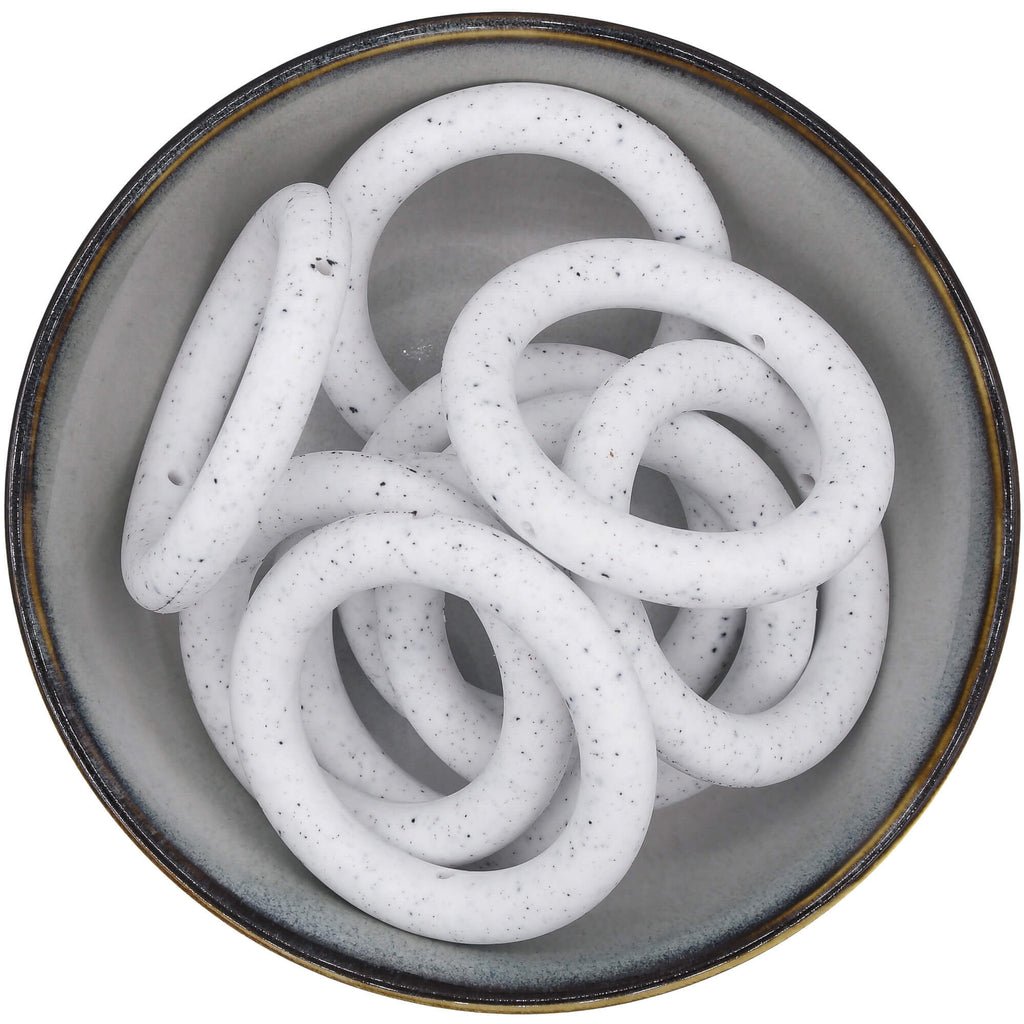 Siliconen grote ring in wit met zwarte spikkels